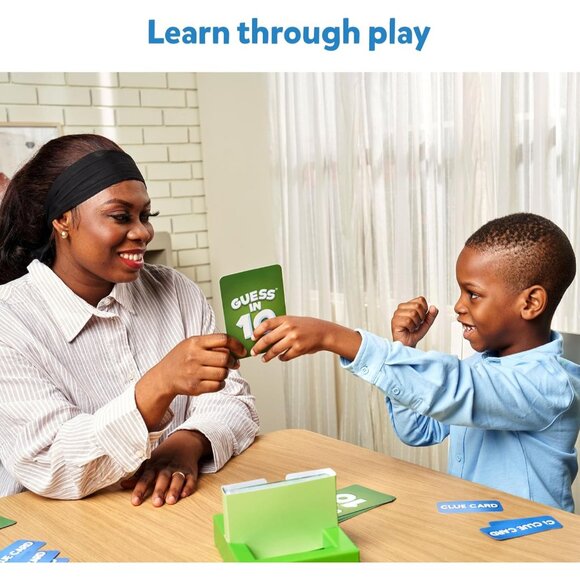 Skillmatics Guess in 10 Animal Planet  Fun Trivia Card Game for Ages 6 10 and up - Picture 4 of 9